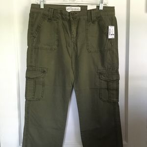 Aeropostale Olive Green Cropped Cargo Pants, 9/10